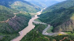भोजपुरको  फत्तेपुर दोभानमा बेलिब्रिज निर्माण हुँदै   